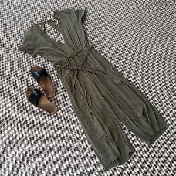 LF 3/4 jumpsuit - Picture 3 of 4